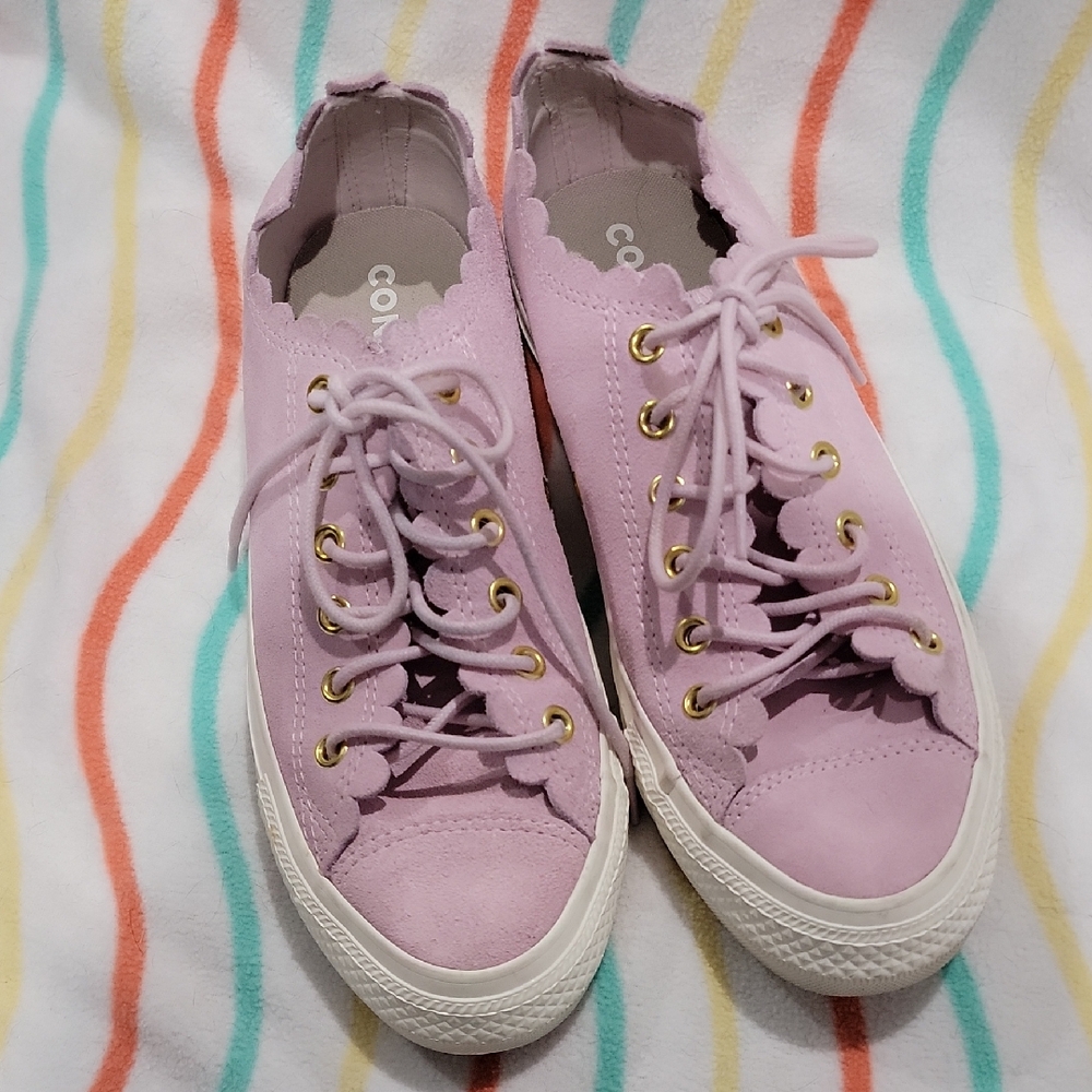 Converse Women's Light Purple Scalloped Sneakers